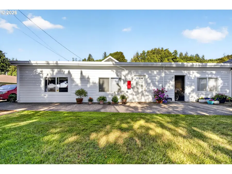 160 Spring St, Gardiner, OR 97441 - #2