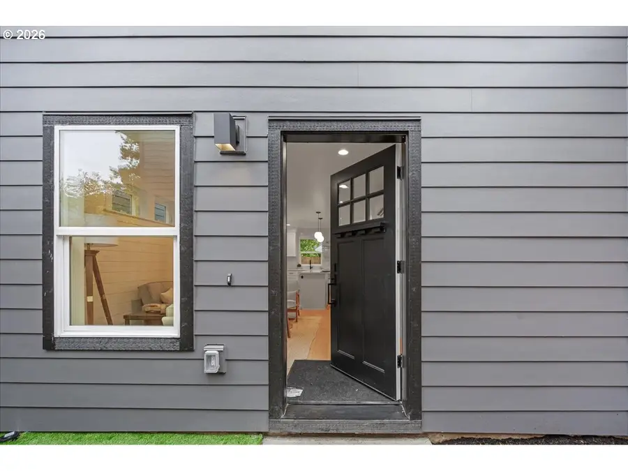 4234 SE Yamhill St #2, Portland, OR 97215 - Image #2