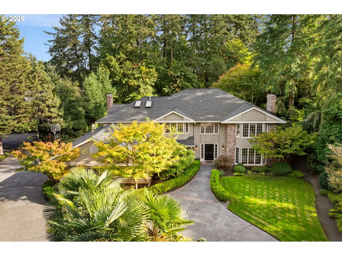 1618 S Corbett Hill Cir, Portland, OR 97219 - #1