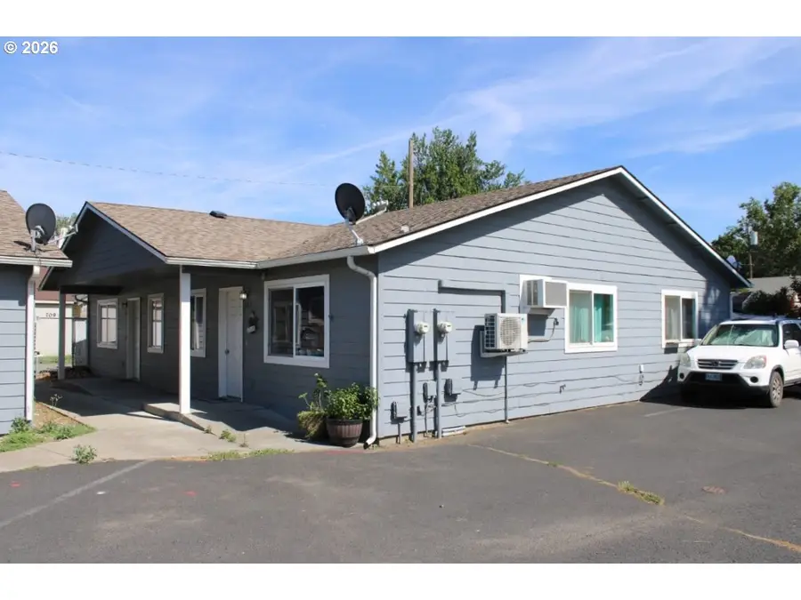 217 NW 8th Ave, Milton Freewater, OR 97862 - #3