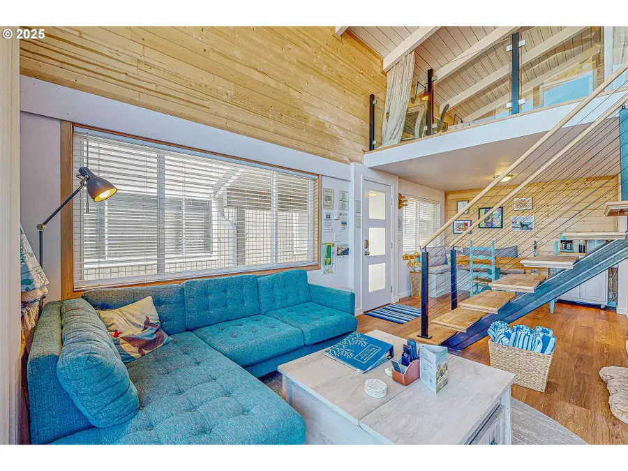 1321 N Pacific Ln, Rockaway Beach, OR 97136 - Image #2