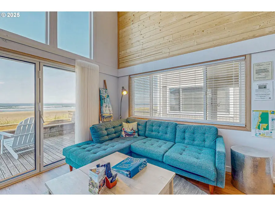 1321 N Pacific Ln, Rockaway Beach, OR 97136 - Image #3