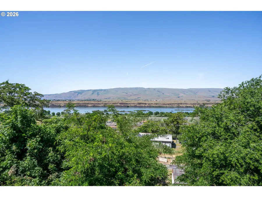 2207 E 10th St, The Dalles, OR 97058 - #3