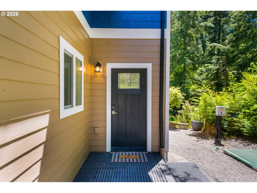 89406 Levage Dr, Florence, OR 97439 - #3