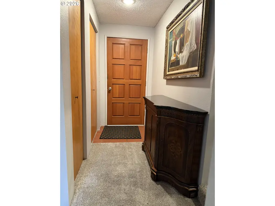 1005 Maple St, Myrtle Point, OR 97458 - #2