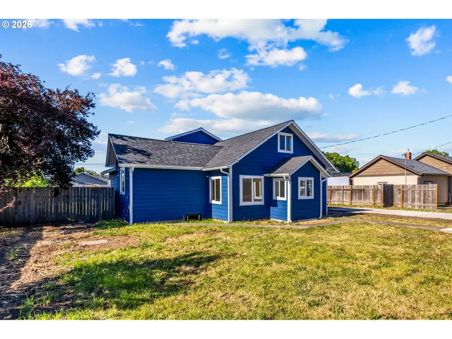 805 W Sherman St, Lebanon, OR 97355 - #2