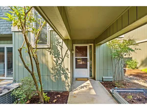 1500 Norkenzie Rd #43, Eugene, OR 97401