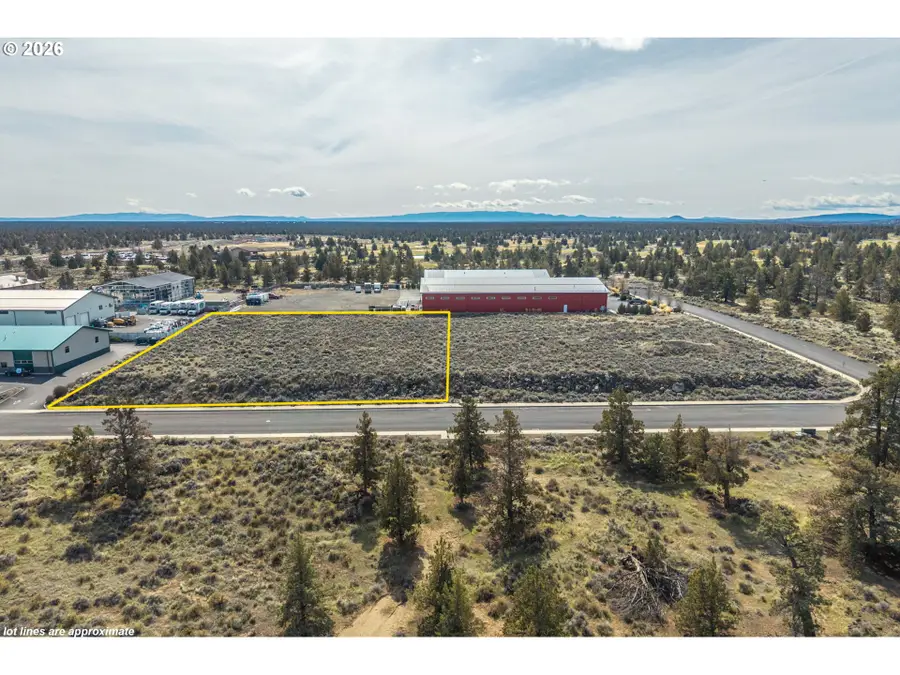 2200 SW Deerhound Ave, Redmond, OR 97756 - #3