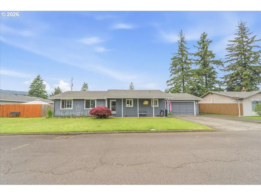 1135 SW 1st Ave, Mill City, OR 97360 - #3
