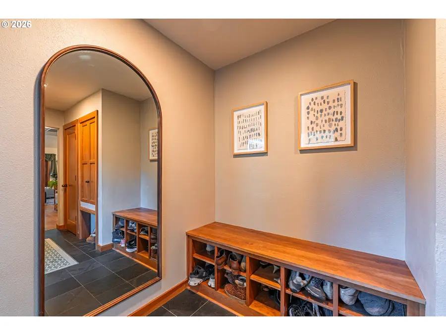 3010 Hendricks Hill Dr, Eugene, OR 97403 - #3