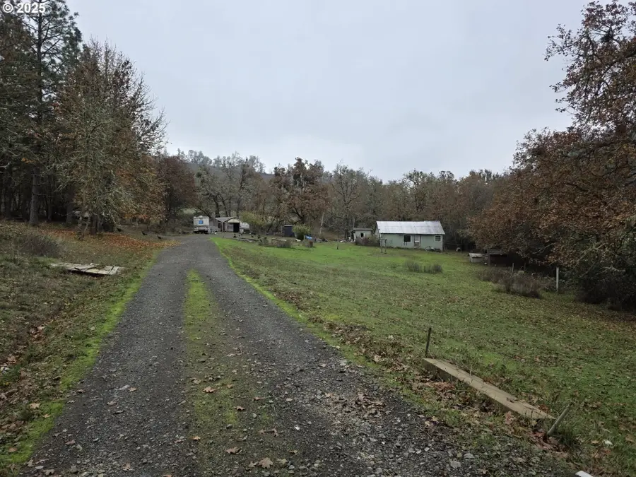 339 Justa Ln, Sutherlin, OR 97479 - Image #2