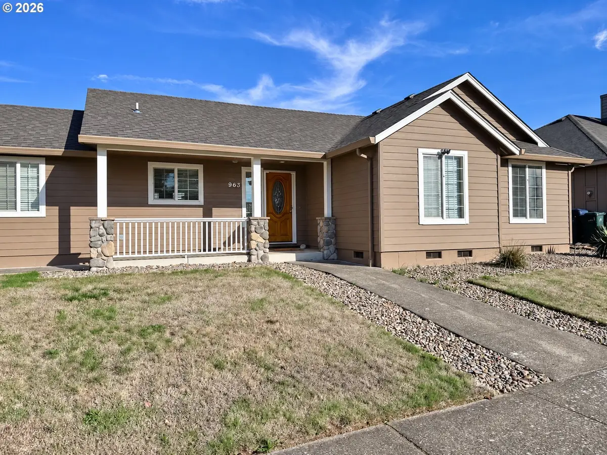 963 Hazelnut Ln, Springfield, OR 97478 - #1