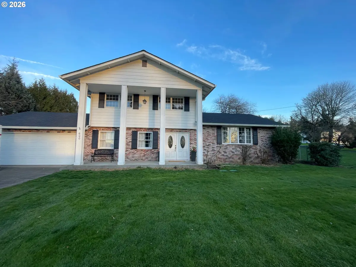 600 S Shobert St, Ridgefield, WA 98642 - #1