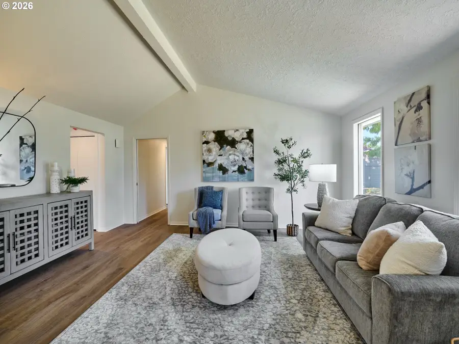 2367 Del Rio Ave, Albany, OR 97322 - #3