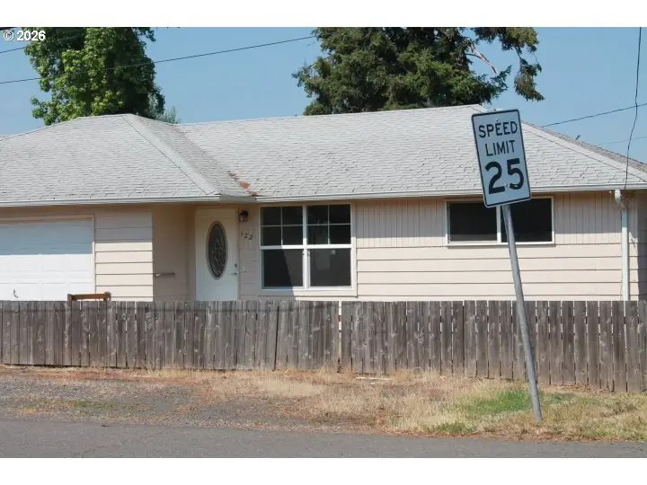122 S 38th St, Springfield, OR 97478 - #2