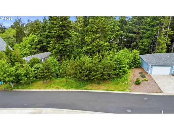 34 SE Inlet Ave, LincolnCity, OR 97367