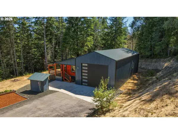 94278 Shotgun Dr, NorthBend, OR 97459