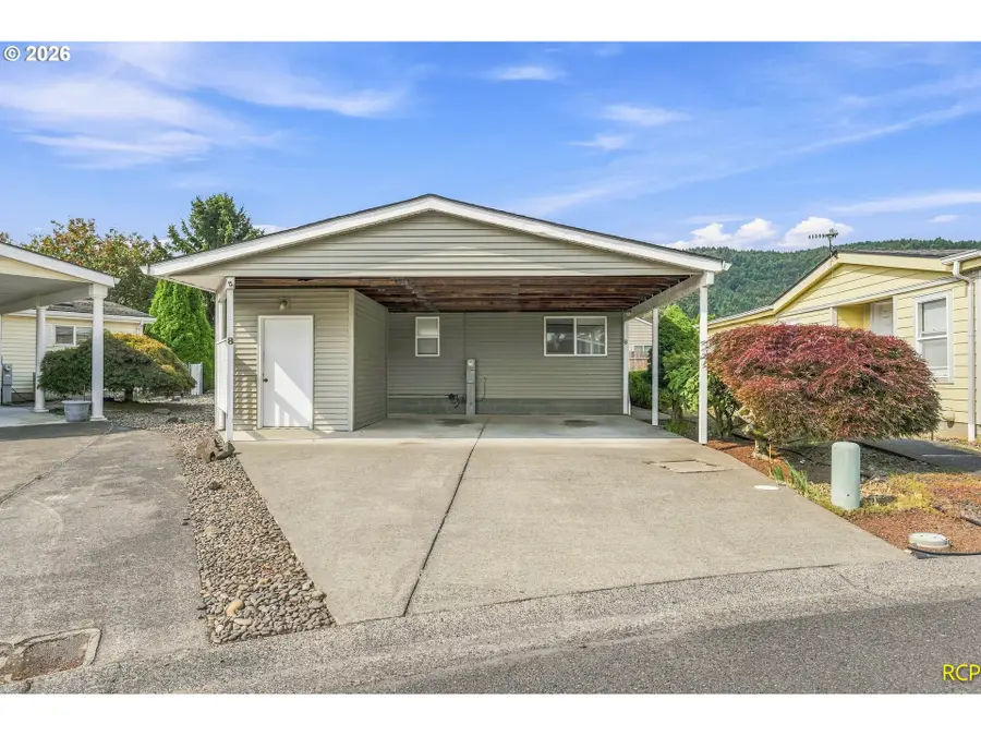 375 Metlako Way #8, Columbia City, OR 97018 - #2