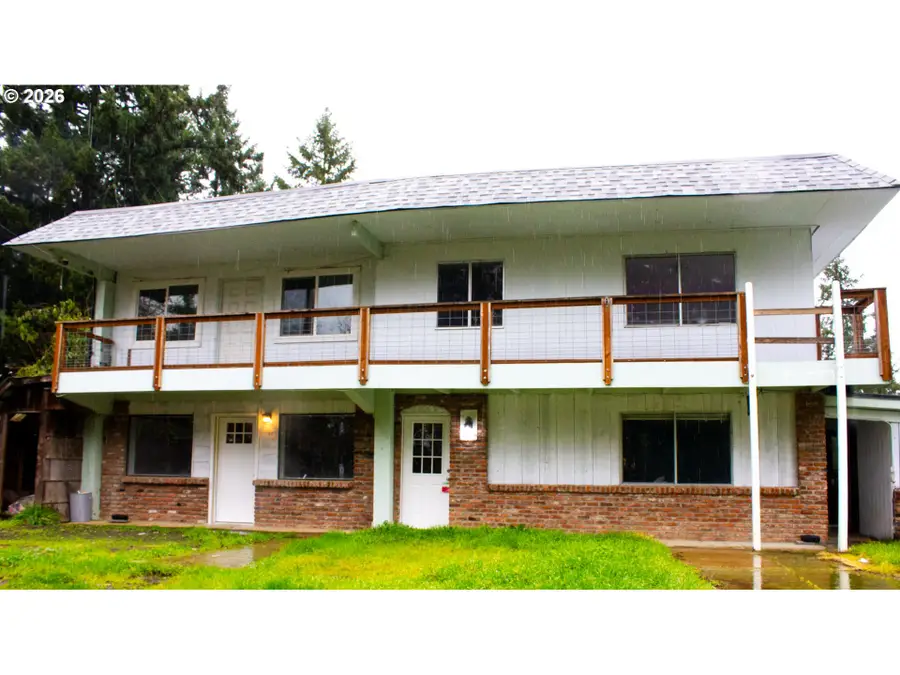 411 Upper Terrace Ln, Glide, OR 97443 - #3