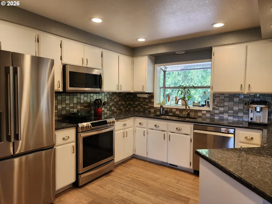 26383 S Meridian Rd, Aurora, OR 97002 - #3