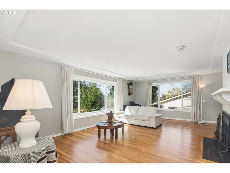 1475 Cornell St, Lake Oswego, OR 97034 - #3