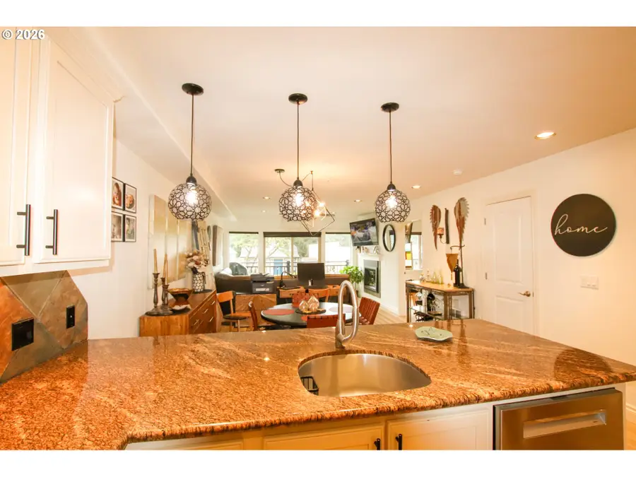 211 Harbor St #26, Florence, OR 97439 - #3