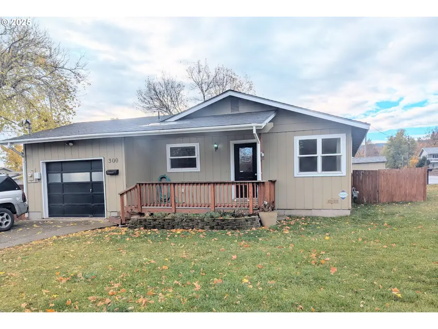 300 Grandy Ave, La Grande, OR 97850 - Image #2