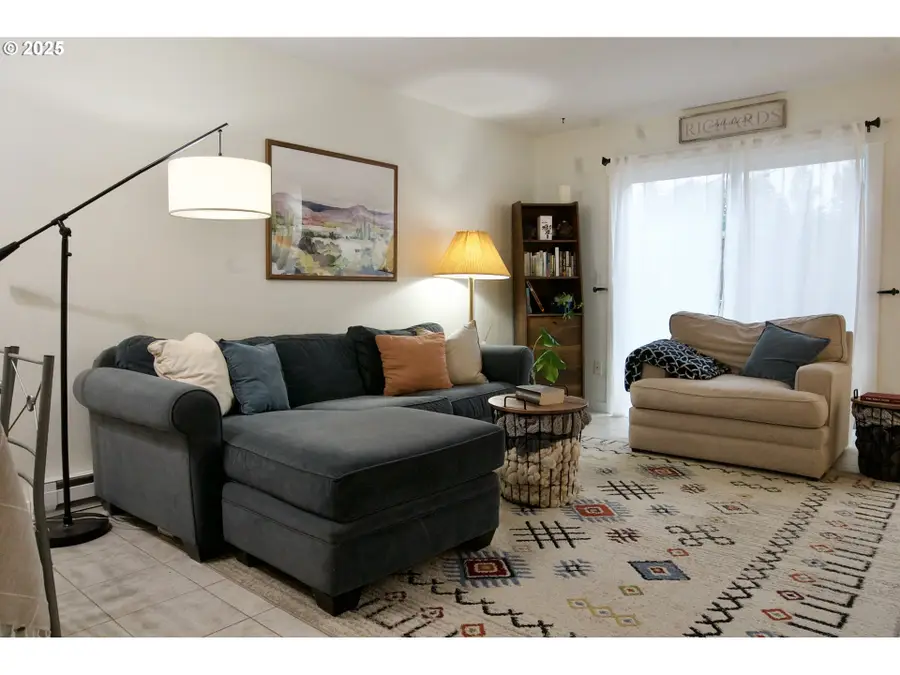 28740 SW Parkway Ave #D4, Wilsonville, OR 97070 - Image #3