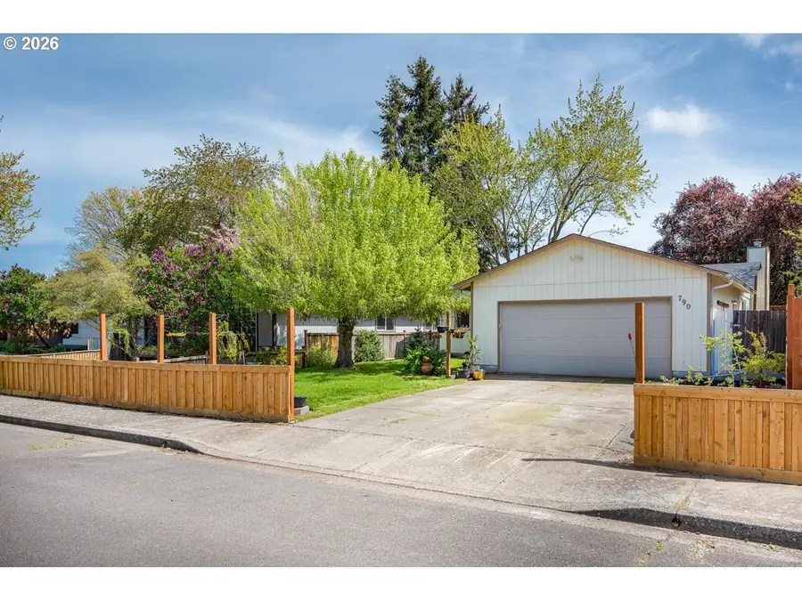 790 Birch St, Junction City, OR 97448 - #2