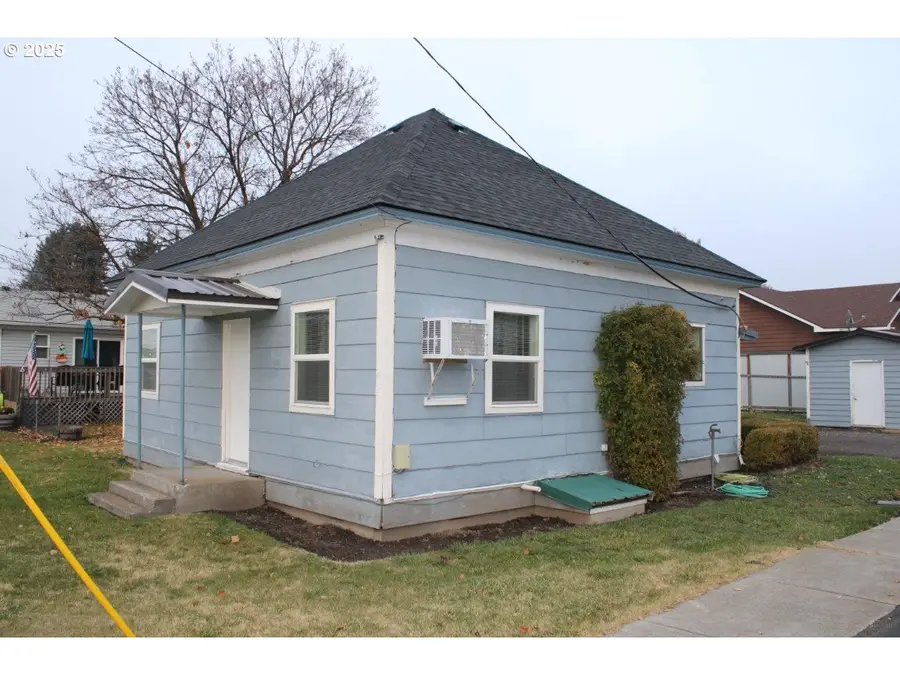 229 E Darwin St, Athena, OR 97813 - Image #2