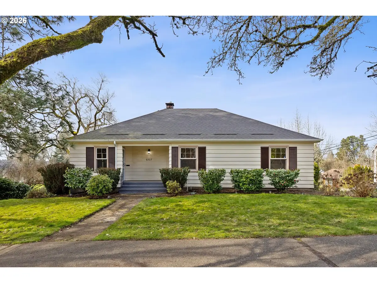 6807 SE Cesar E Chavez Blvd, Portland, OR 97202 - #1