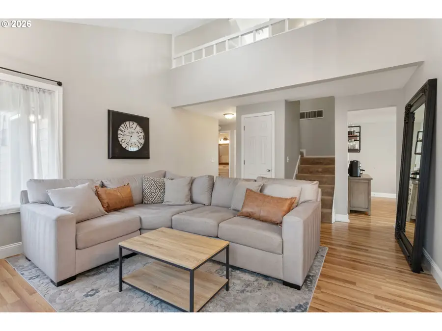 319 NE Hyde Cir, Hillsboro, OR 97124 - Image #3