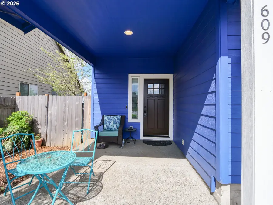 609 NE Megan Dr, Estacada, OR 97023 - #2