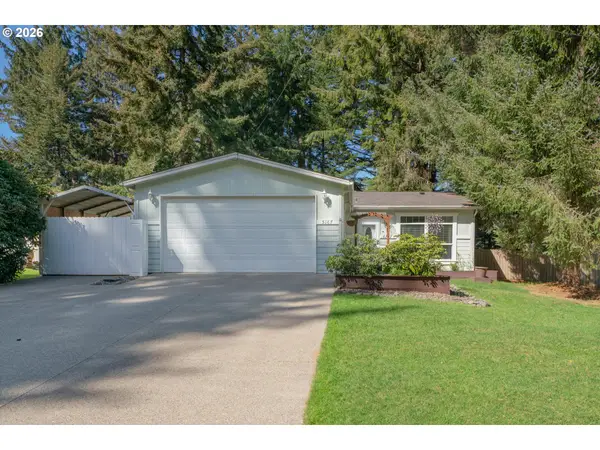 5167 Hilltop Dr, Florence, OR 97439