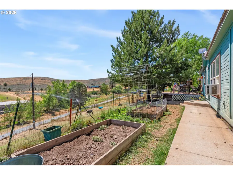 18465 Griffin Gulch Ln, Baker City, OR 97814 - #3