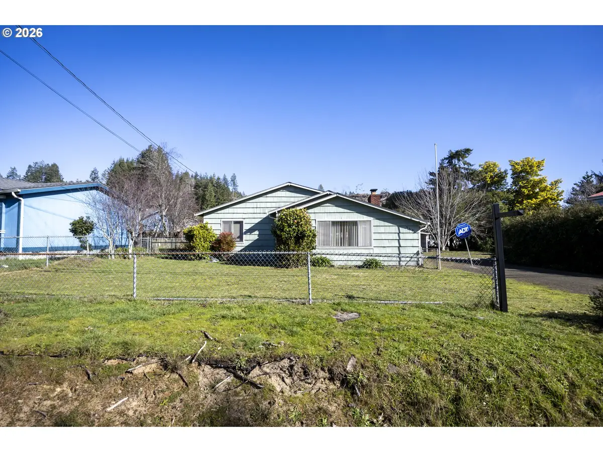 550 N 8th St, Lakeside, OR 97449 - #1