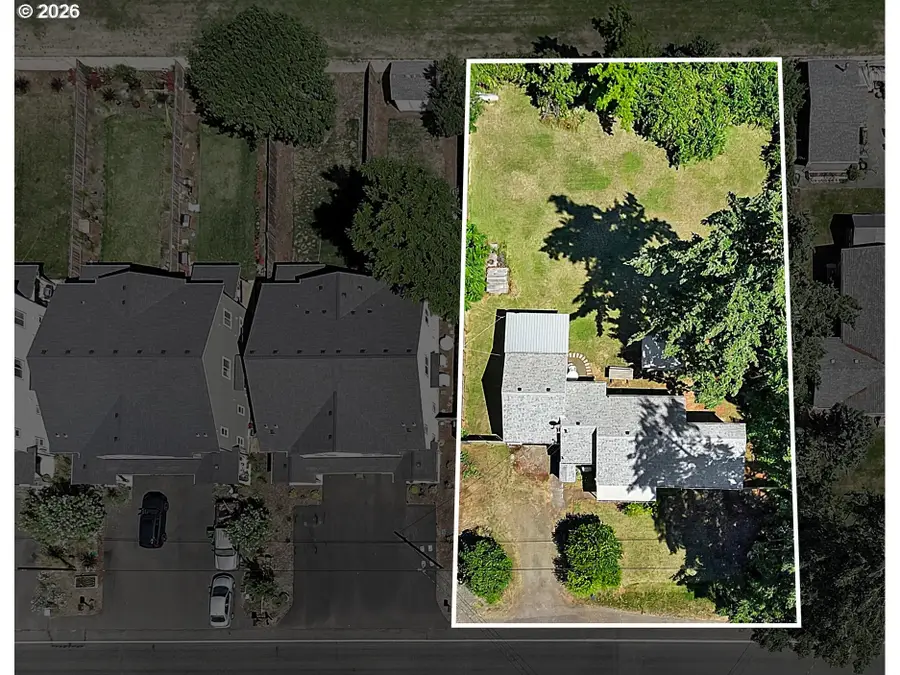 41 Sweet Ln, Cottage Grove, OR 97424 - #2