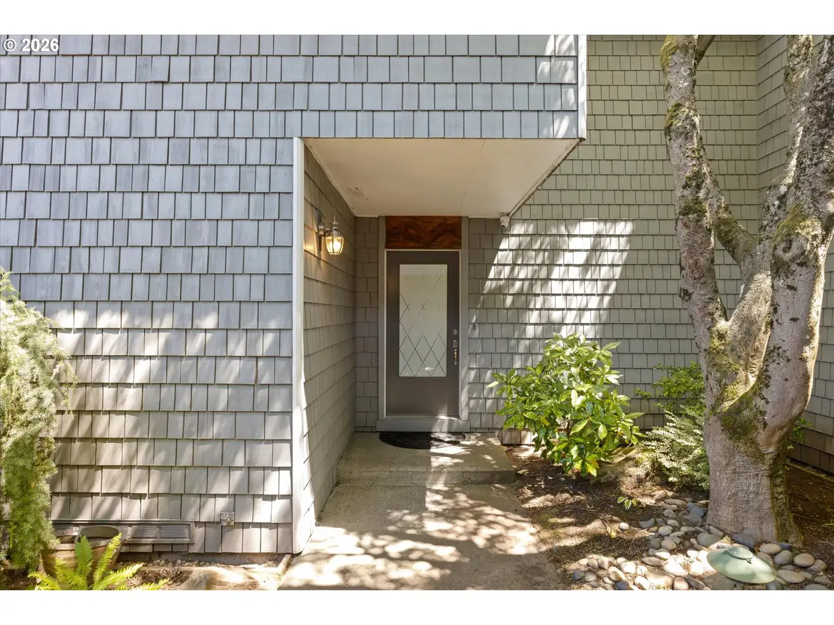 530 N Hayden Bay Dr, Portland, OR 97217 - #1