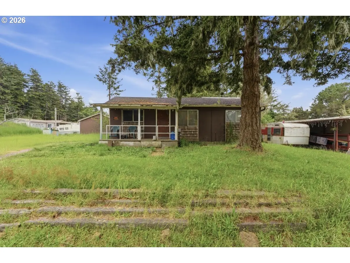 91436 Kellogg Ln, Coos Bay, OR 97420 - #1