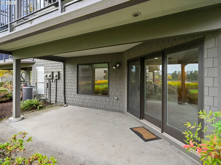 5630 S Riverside Ln #10, Portland, OR 97239 - Image #3