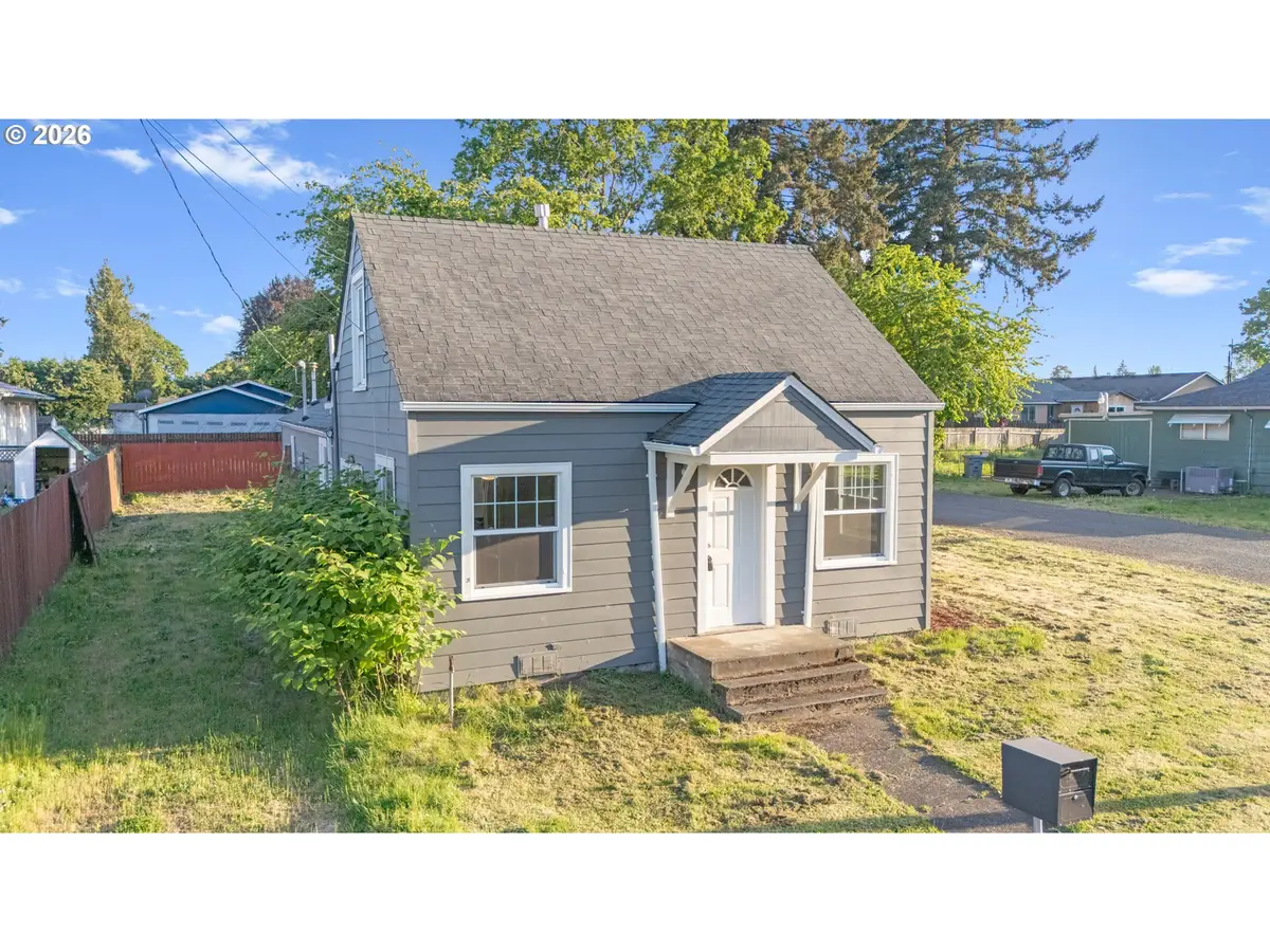 2010 E 1st Ave, Albany, OR 97321 - #1