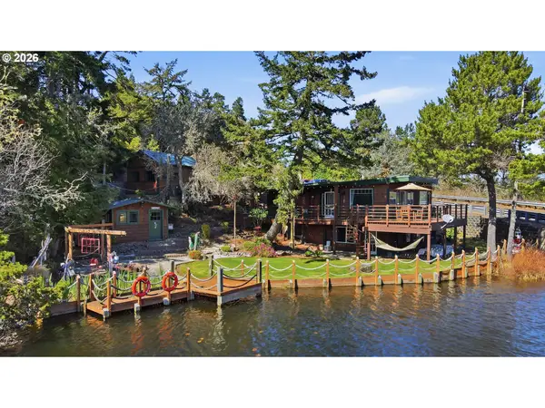 73028 Crannog Rd, NorthBend, OR 97459