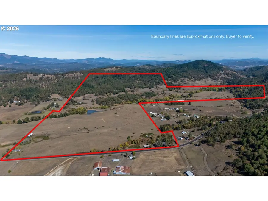5961 Lookingglass Rd, Roseburg, OR 97471 - #2