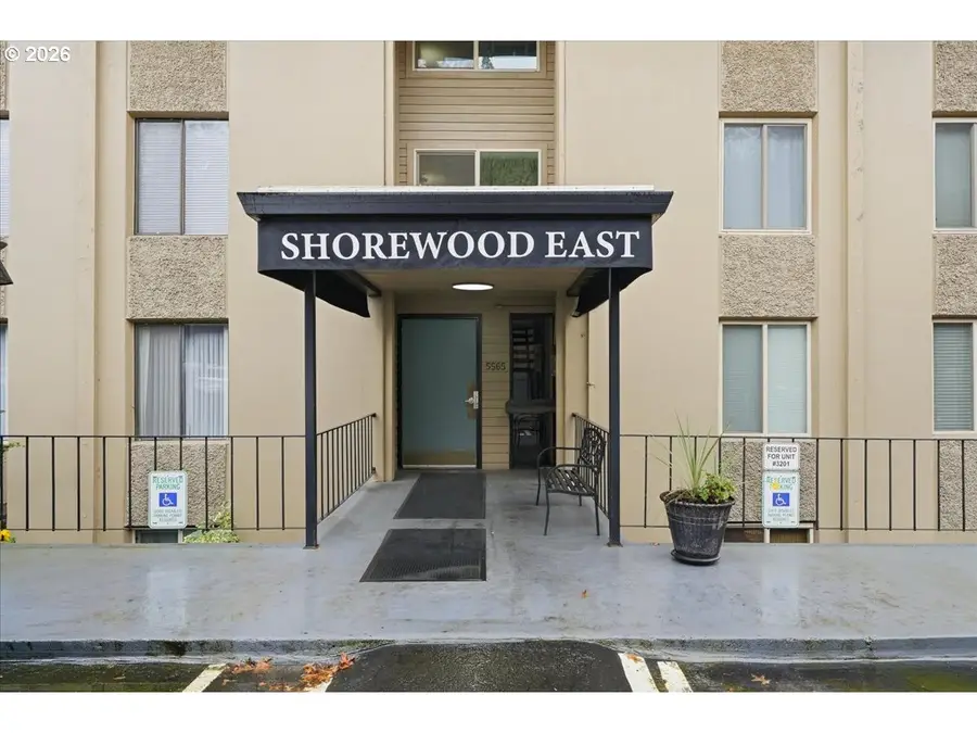 5565 E Evergreen Blvd, Vancouver, WA 98661 - #3