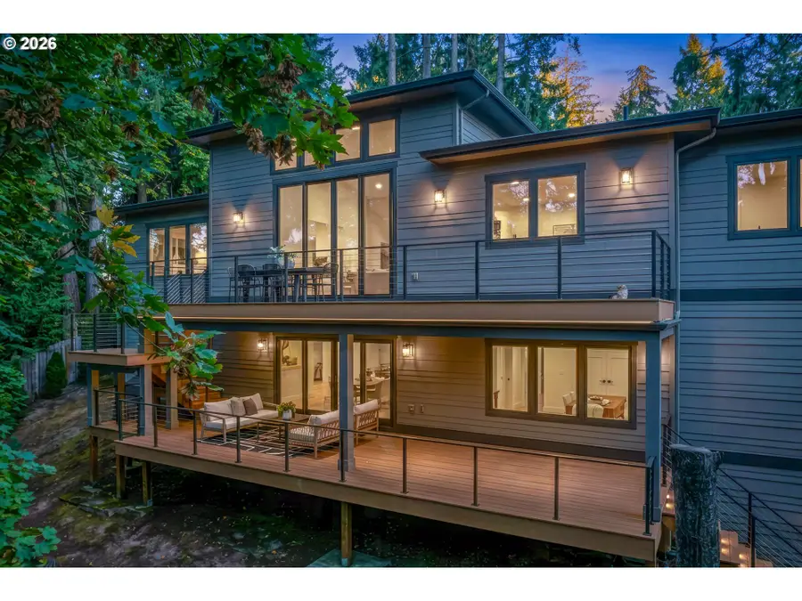 1921 Mapleleaf Ct, Lake Oswego, OR 97034 - #2