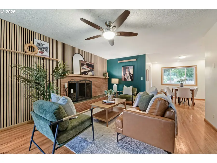 214 Park Dr, Oregon City, OR 97045 - #2