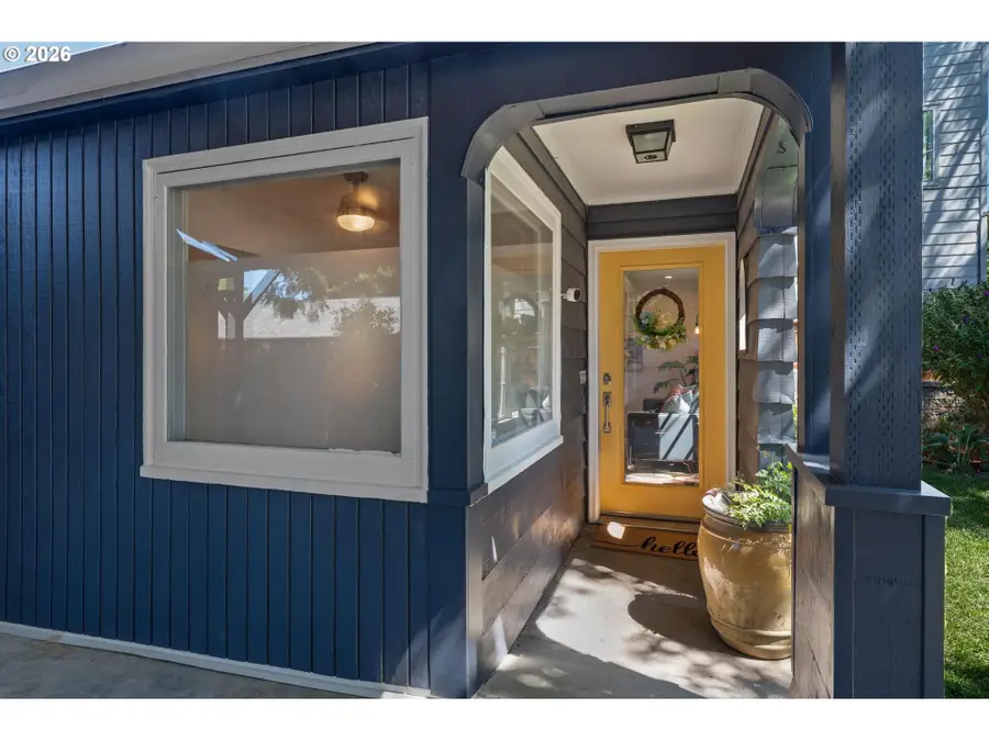 10723 NE Fremont St, Portland, OR 97220 - #2