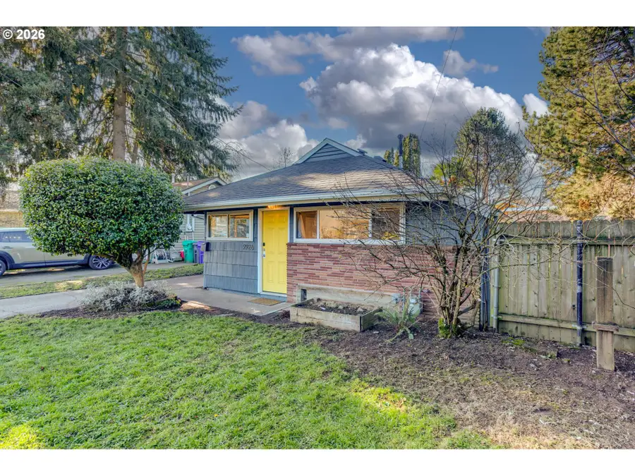 9926 N Lombard St, Portland, OR 97203 - #2