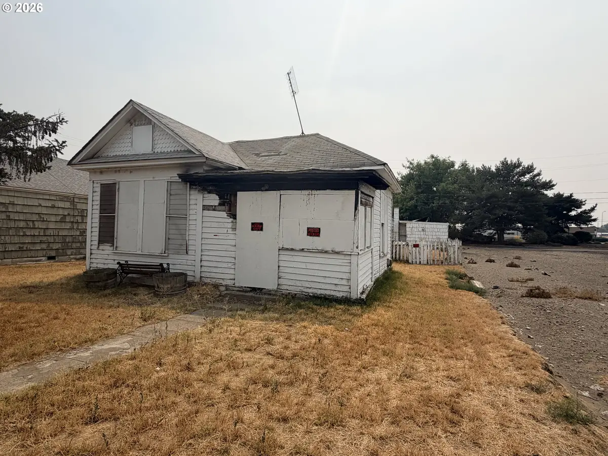 280 E Hurlburt Ave, Hermiston, OR 97838 - #1