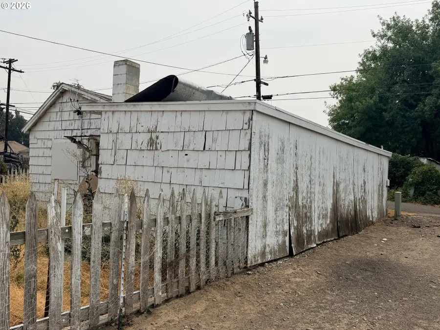 280 E Hurlburt Ave, Hermiston, OR 97838 - #3